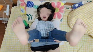 一个不忠的妻子，多次被丈夫的老板内射和怀孕。