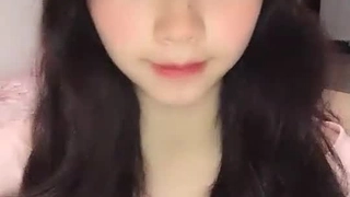 丰满大骚逼自慰给我看