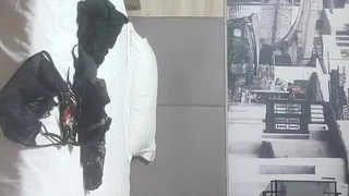 亚洲老板叫鸡双飞两个兼职大学生妹子