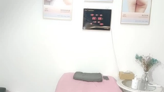 去外教老师家操她，常年独居的饥渴女人，特别敏感