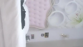 双色球最新开奖号码平时大家眼中的高冷端庄女神，背地里鸡巴舔的飞起。小逼操的少十分紧致！