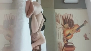 新人真·网红女郎刚下海！黑丝顶级美腿！情趣耳朵带着项圈，无毛骚逼