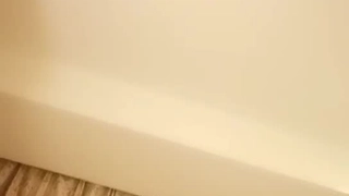 紧接外围骚女，自带情趣装，69姿势互舔，按住双腿爆操，每下多插到底