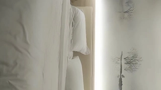 女同性恋青少年在热辣视频中互相口交